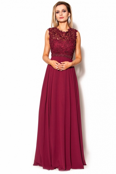 Elegancka sukienka z perełkami w kolorze bordowym Model:IP-3474
