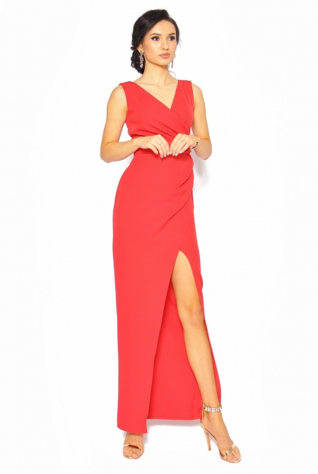 Długa sukienka marszczona po boku w kolorze czerwonym. MODEL:KT-6387